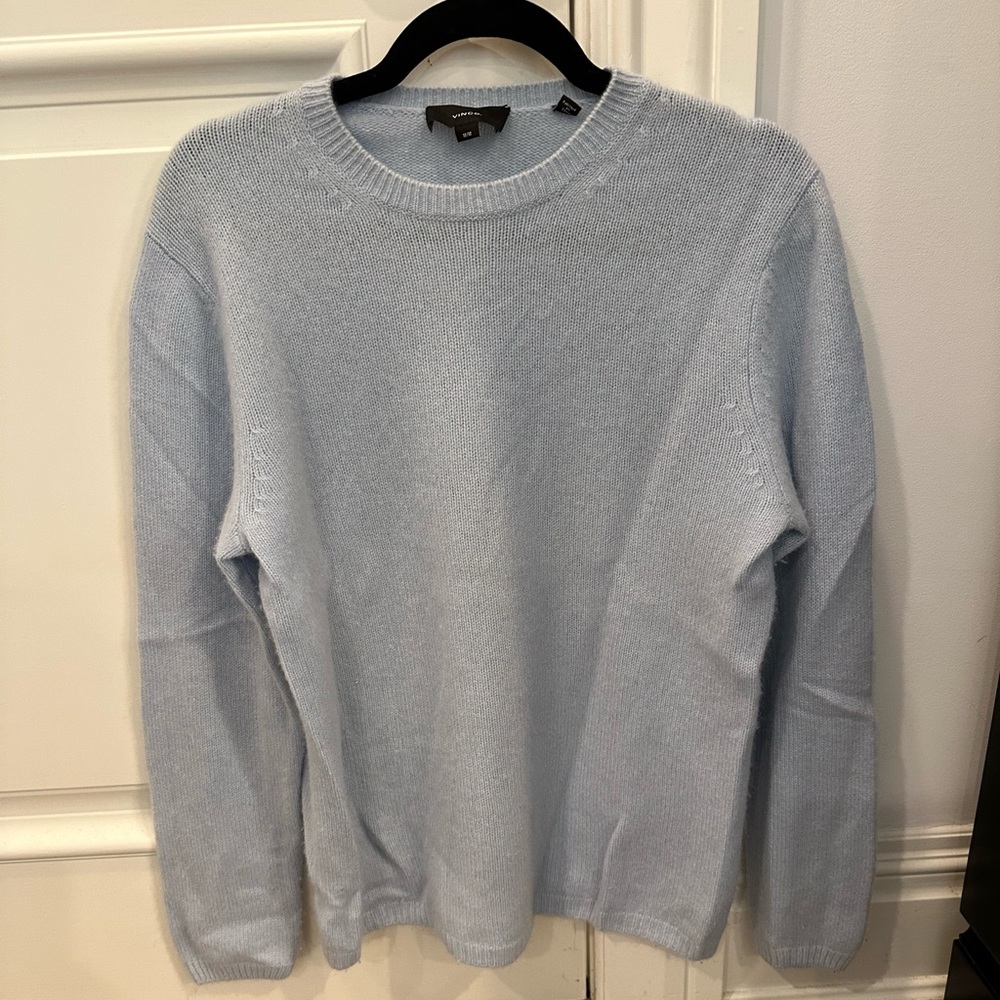 Vince Men’s Cashmere Crewneck Sweater Size Medium– Baby Blue